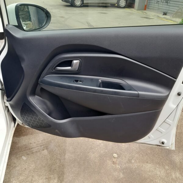 vendo tapizado de puerta KIA rio 2016